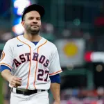 Primer error de Altuve en los jardines le costó caro a Houston