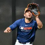 Altuve con las tablas en la cabeza y su primer error en los jardines