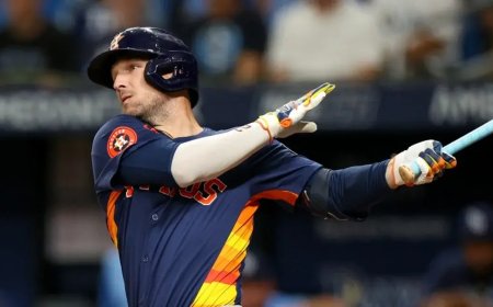 Astros le ofrecen más a Alex Bregman