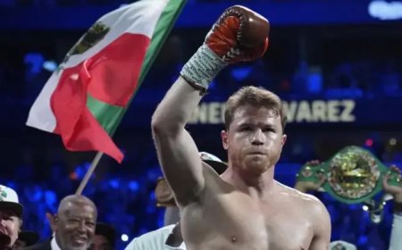 Canelo contra un cubano para su debut en Arabia Saudí
