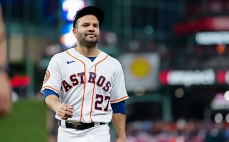 Primer error de Altuve en los jardines le costó caro a Houston