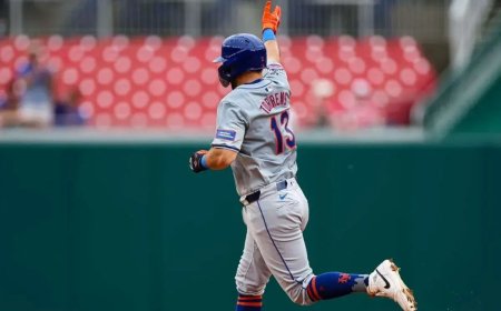 Luis Torrens llegó a cuatro impulsadas con un maderazo