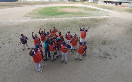 La Familia se tituló en softbol máster de la Liga Vecinal