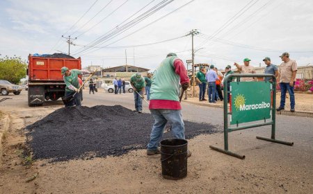 Llegó el asfaltado a la Zona Industrial