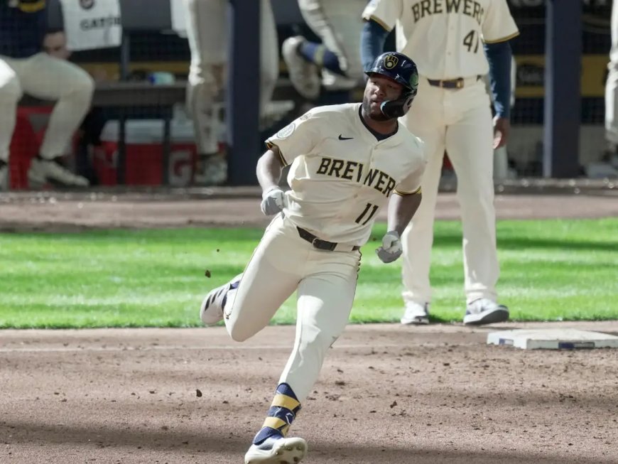 Jackson Chourio sembró su primer palo en las gradas de Milwaukee