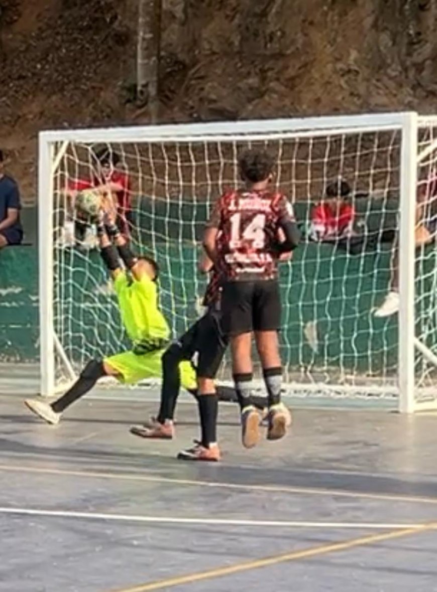 Candente la Liga Futsal en La Concha: Centro Portugués líder