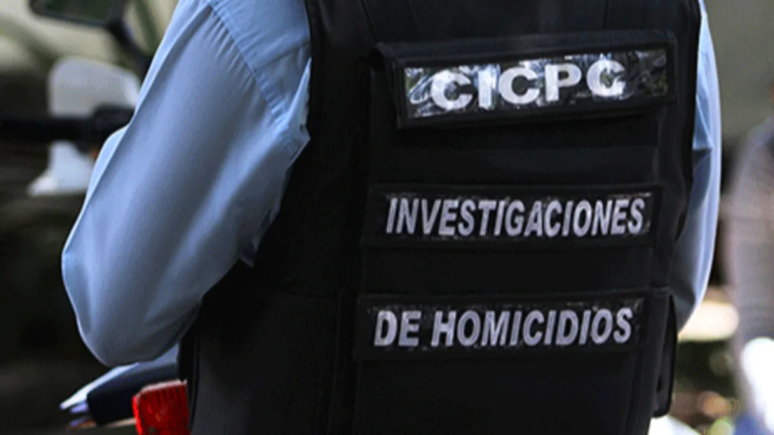 Le echaba insecticida en el café a su hermana