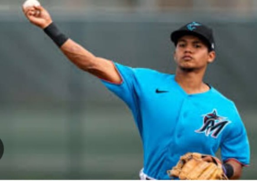Campocorto venezolano lanzó el último inning en la paliza de Cachorros contra Miami