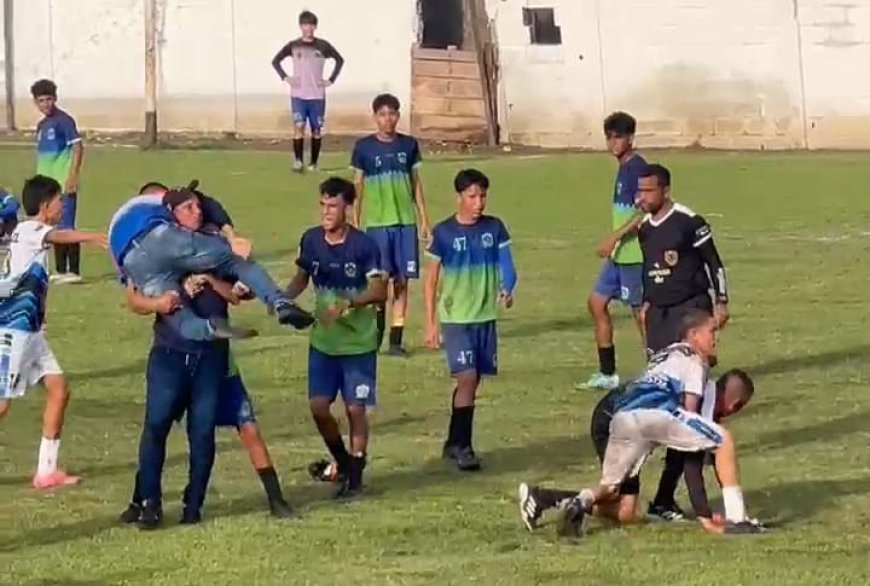 BARINAS: Entrenador agredió a un árbitro por sacarle una tarjeta amarilla