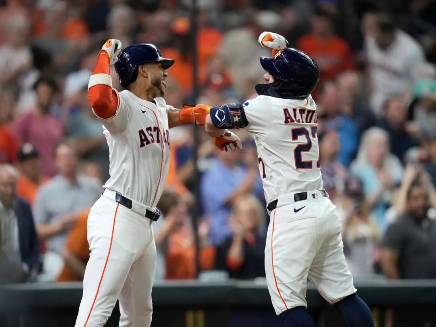 Altuve dio dos jonrones otra vez y masacró a los Atléticos
