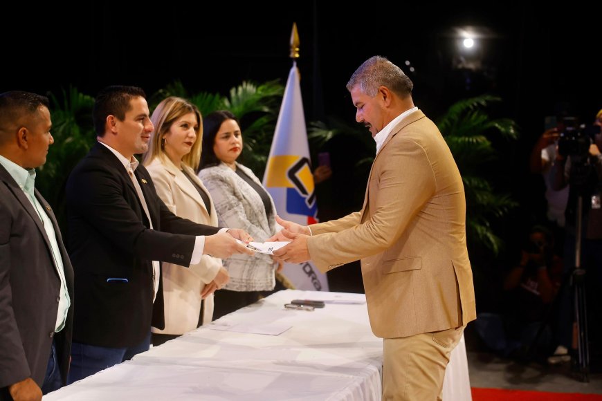 Gobernador Luis Caldera ratifica que levantará la bandera de la dignidad del Zulia