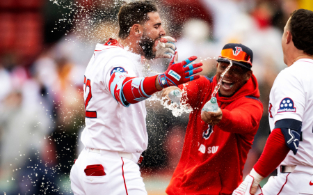 Cuatro aguiluchos llevan 25 jonrones en la MBL