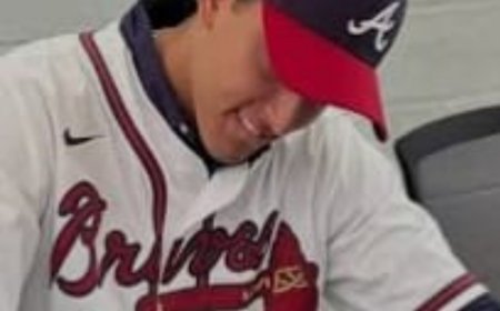 Otro barinés firmó para equipo de la MLB