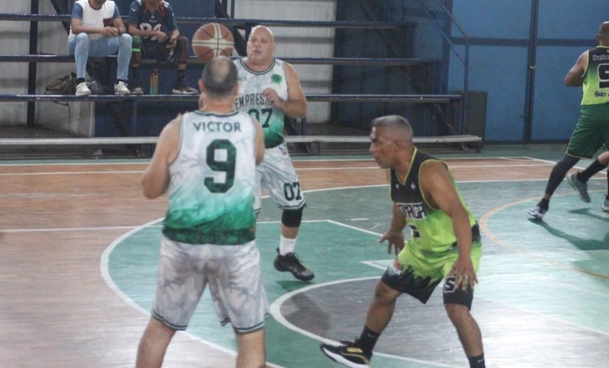 El Basquet más 60 se juega en homenaje al profesor Tito Sosa 