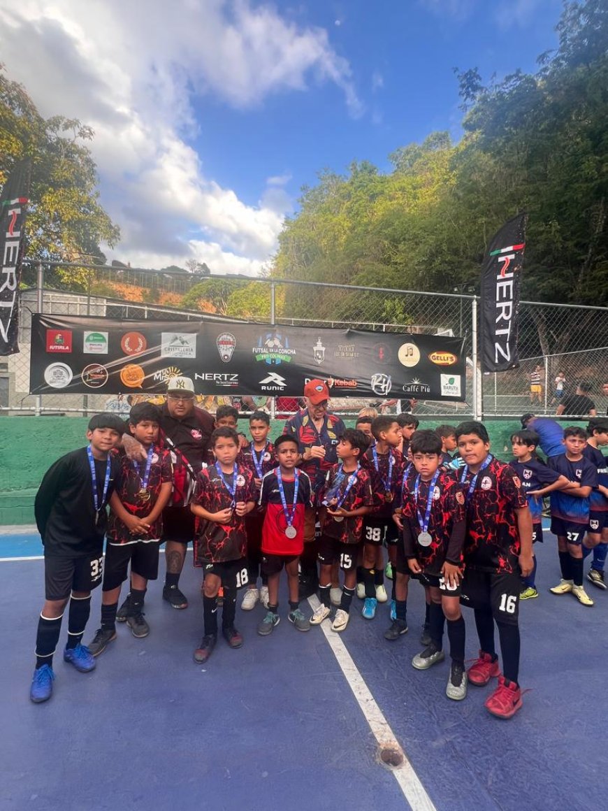 FUTSAL LA CONCHA: Centro Portugués, Emil Friedman y Ursimbol campeones