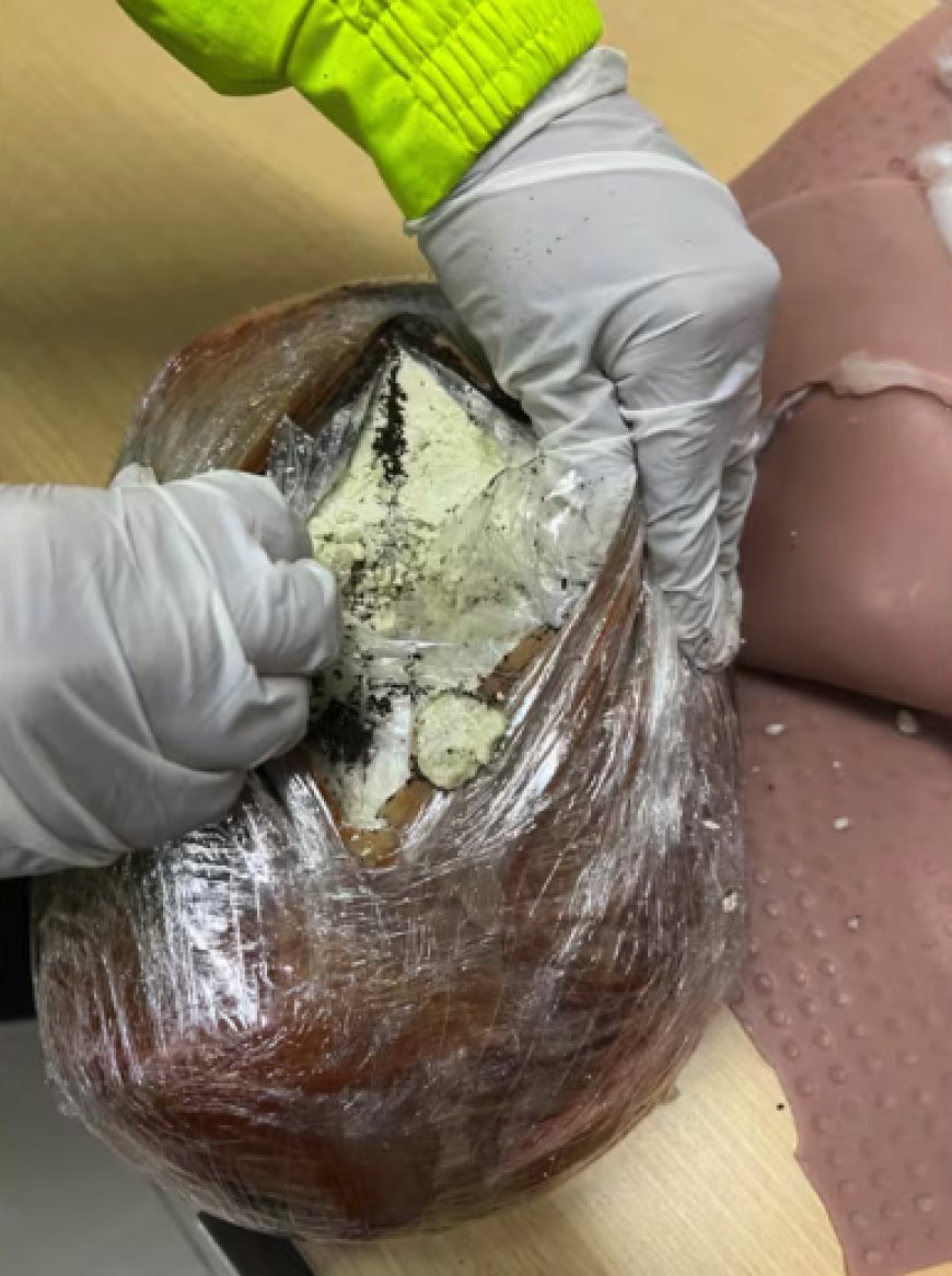 La atraparon "embarazada" de cocaína