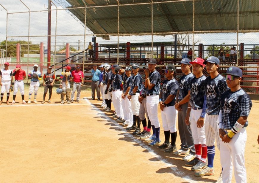BEISBOL MAYOR: Bravos venció a Team JR en el homenaje a una gloria  zuliana
