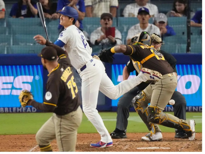 Robert Suárez con suspensión y multa por el pelotazo a Ohtani