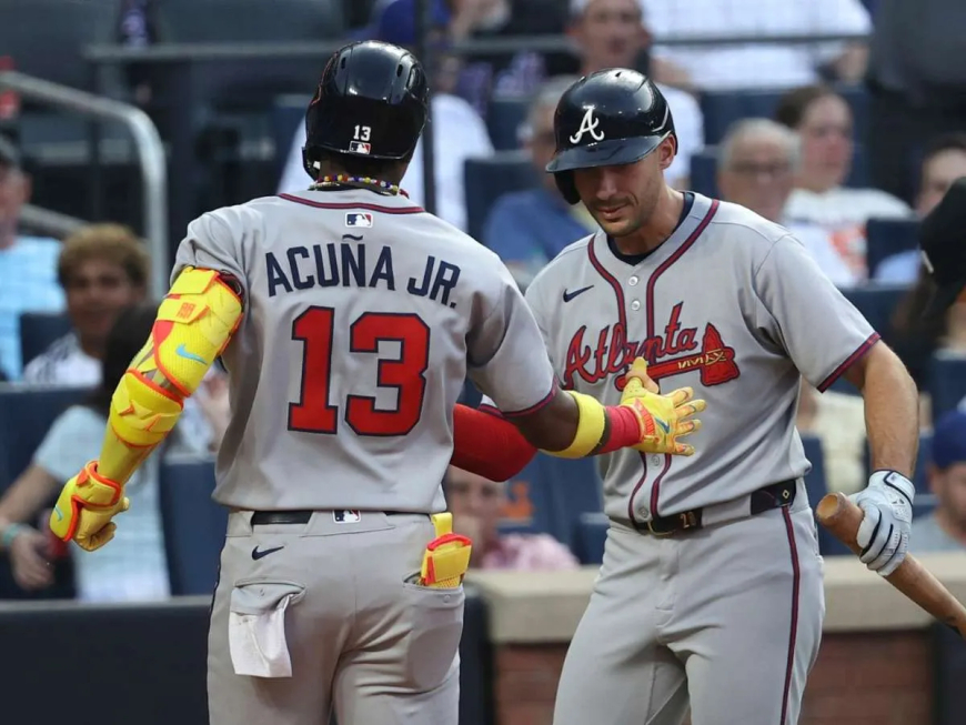 Acuña mandó el noveno a 419 pies
