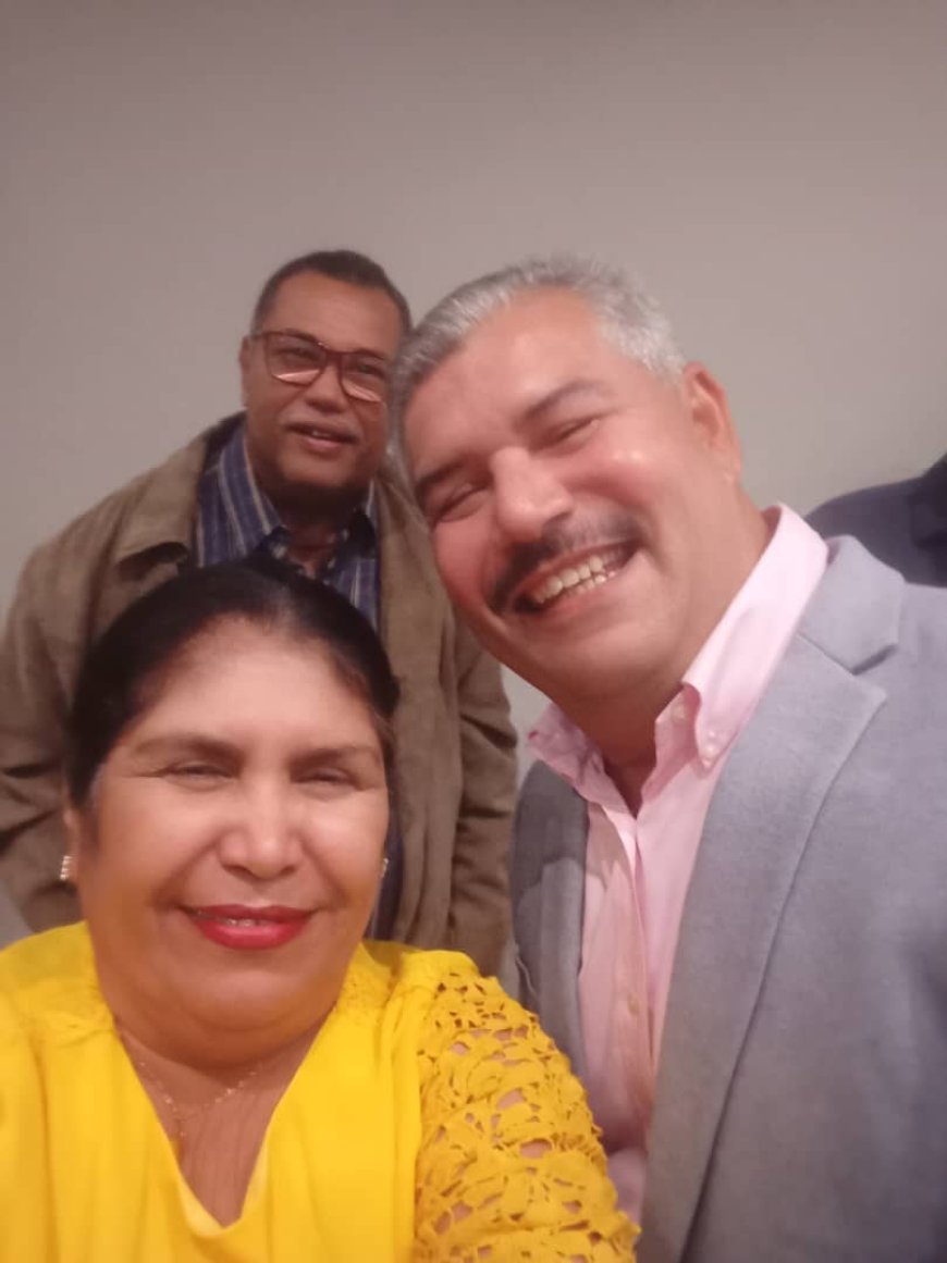 El compartir del gobernador Luis Caldera con los periodistas en su día