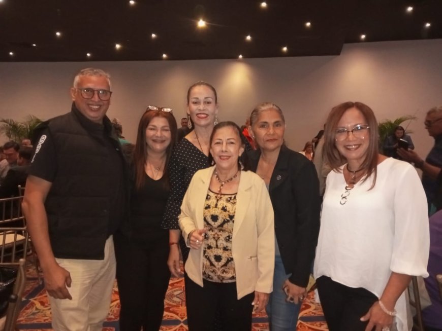 El compartir del gobernador Luis Caldera con los periodistas en su día