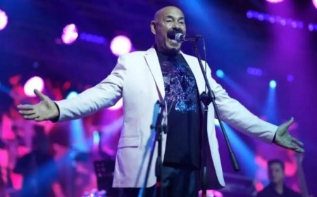 Un volcán sin fecha de expiración: Los 82 años del León de la Salsa