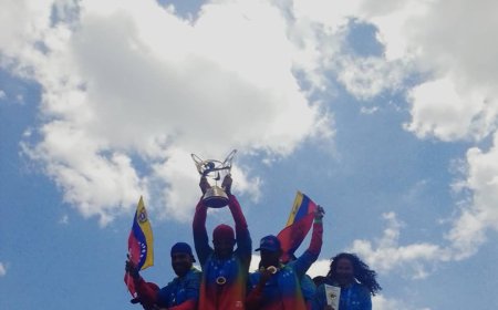 CAMPEONES MUNDIALES" Aquí está este regalo del sóftbol venezolano"