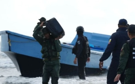 Dos detenidos con 273.5 kilos de drga en una lancha en costas de Chichirriviche