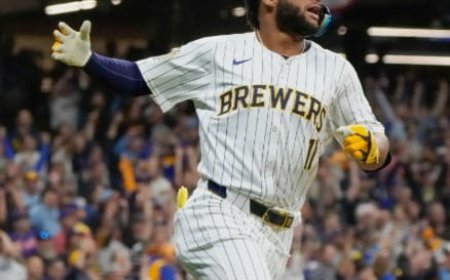 Jackson Chourio mandó el tablazo 17 para la calle