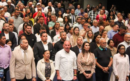 Gian Carlo Di Martino proclamado alcalde: "Comenzaré por recoger 60 mil toneladas de basura"