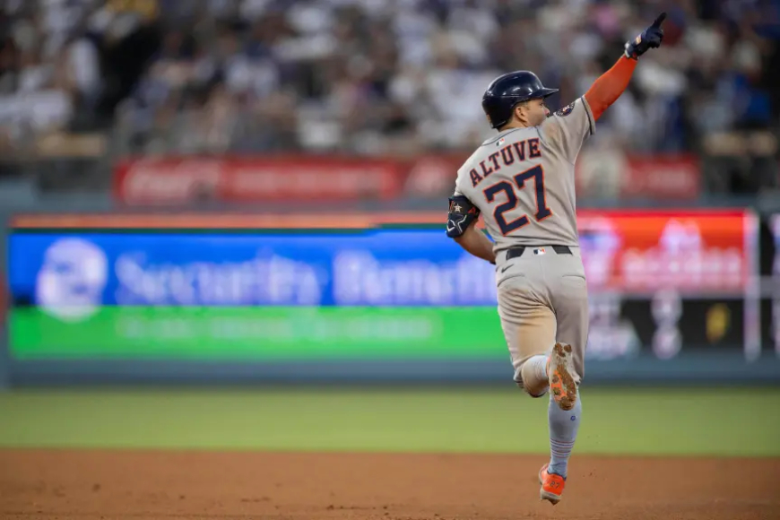 Altuve aplastó a los Dodgers con dos toletazos