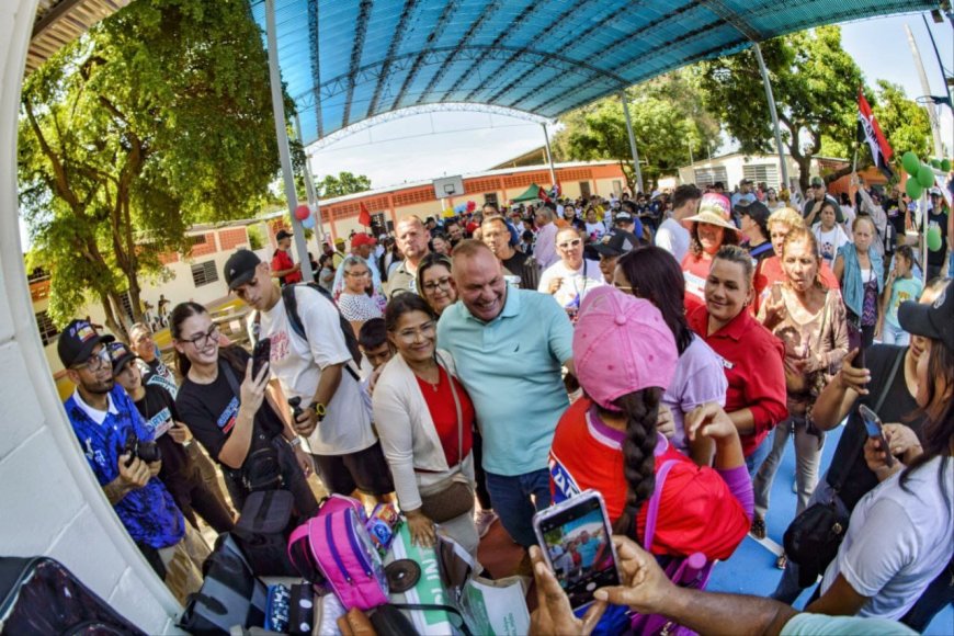 Di Martino sorprende a maracuchos con 90 camiones para recoger basura que llegan el 27 de julio