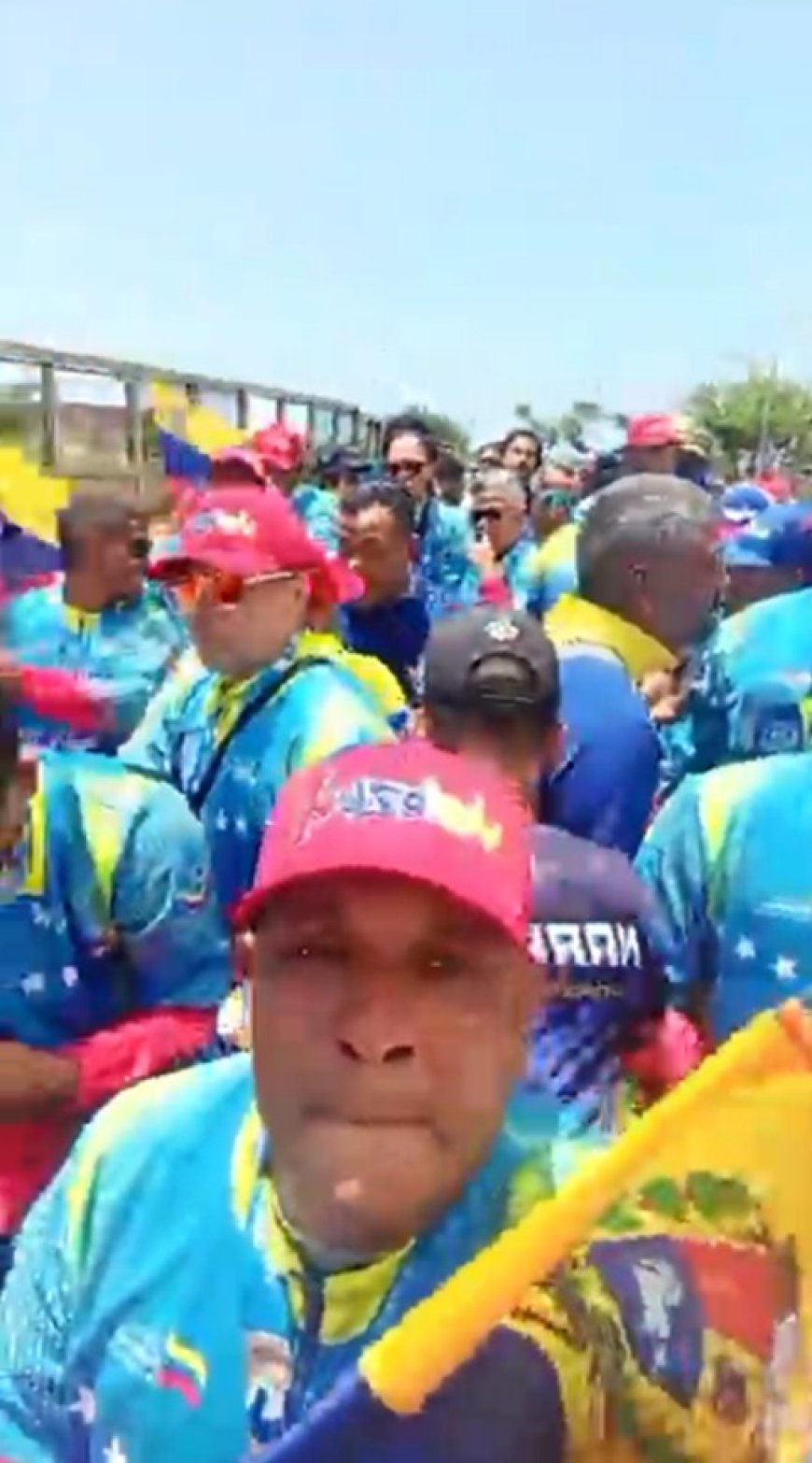 CAMPEONES MUNDIALES" Aquí está este regalo del sóftbol venezolano"