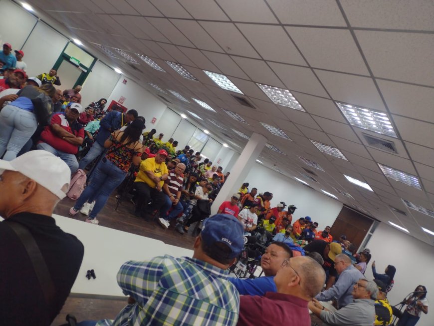 74 líneas de transporte de Maracaibo se restearon con Di Martino