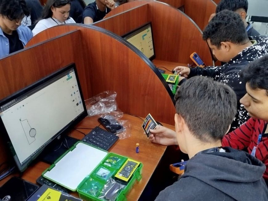 Gobernación y Fundacite Zulia inician curso de Facilitadores de Robótica a universitarios