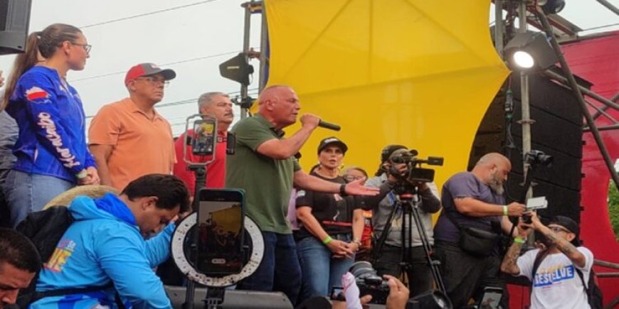 Maracaibo le gritó a Di Martino a todo pulmón que lo necesita como Alcalde