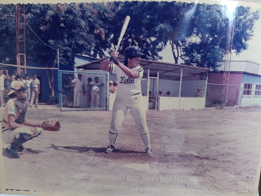 El homenaje del softbol femenino a dos Glorias del Deporte zuliano