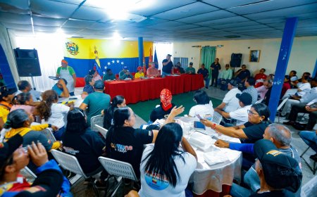 Gobernador Caldera se reúnió con circuitos comunales de Valmore Rodríguez y solucionar problemas
