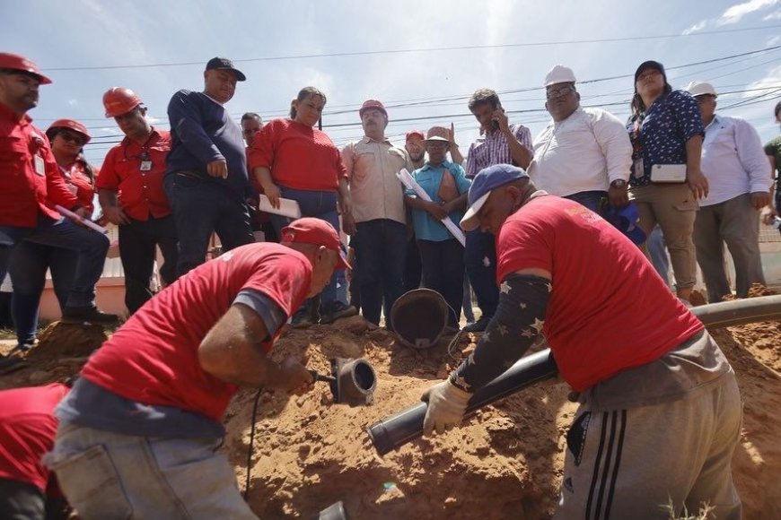 Gobernador Caldera inició la semana atendiendo servicios públicos: Asfaltado, gasificación y colector