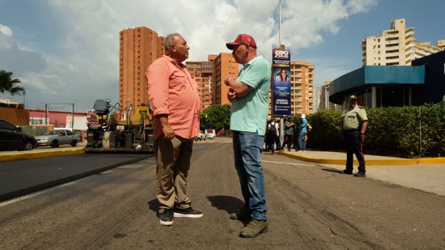 Di Martino arrancó con 410 toneladas asfaltado en 5 de Julio