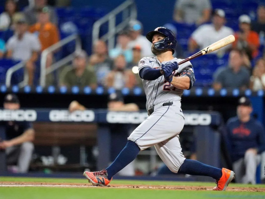 Altuve soltó el 19 y quedó a 3 de Tony Armas
