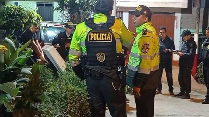 Venezolano compartía licor con amigos y lo matan a puñaladas en un parque