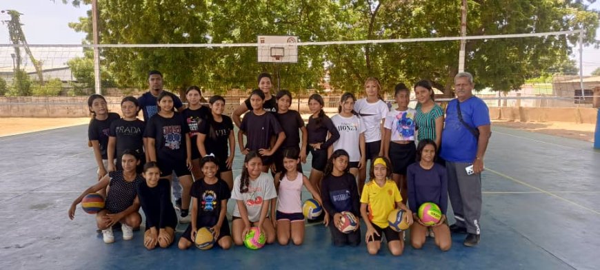 Con Las Guerreras de La Sabana se organiza el voleibol en Marcial Hernández