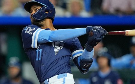 Maikel castigó con jonrón a "El Doctor" y guió el triunfo de Kansas