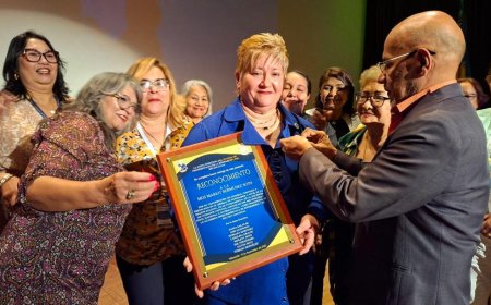 El homenaje del  SAHUM a 40 años de trayectoria profesional