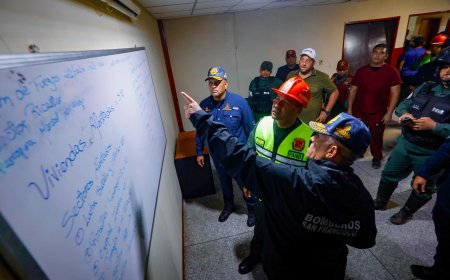 Gobierno Bolivariano instala equipo para atender afectados por explosión de fábrica en San Francisco