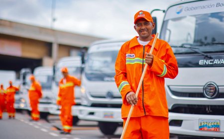 22 unidades entregó Luis Caldera para la recolección de basura de 10 parroquias