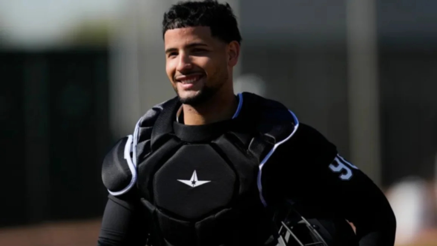 Milwaukee lleva a Jackson Chourio con cautela
