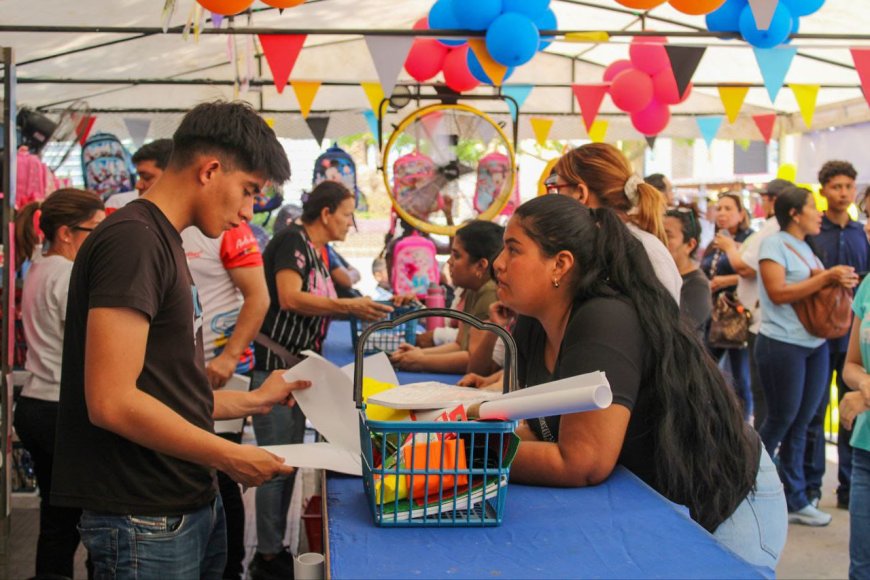 Una Feria Escolar que le resuelve al pueblo marabino