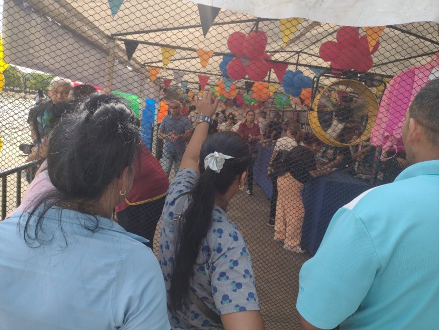 Una Feria Escolar que le resuelve al pueblo marabino